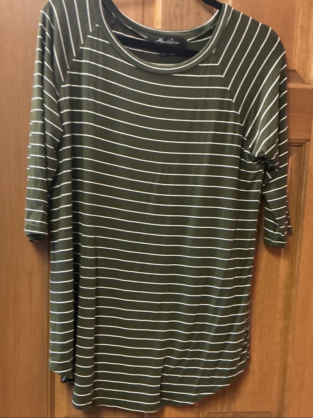 Hawthorne tunic size XL. Olive white stripe